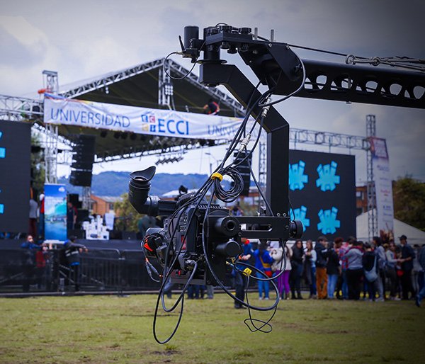 "Montaje de eventos corporativos de gran formato en Bogotá por Motion Factory Studios